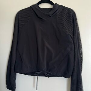 NWOT Lululemon cropped hoodie with mesh sleeves